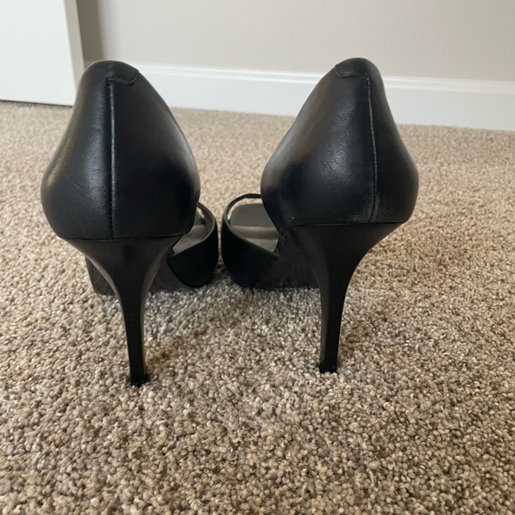 Jessica Simpson Classic Black Peep Toe Heels - Picture 3 of 7